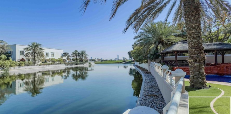 7 bedrooms Villa in Emirates Hills, UAE No. 193961