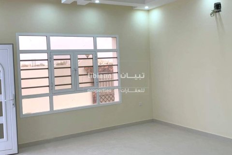 Villa de 5 chambres à Al Amarat, Oman No. 53520 11
