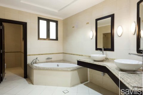 5 غرفة نوم  فيلا في Garden Homes, الإمارات العربية المتحدة رقم 193897 3