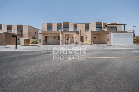 4 bedrooms Villa in District 11, UAE No. 209500