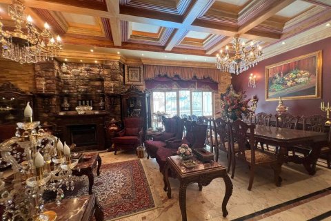 Villa de 15 dormitorios en Muharraq, Bahrain No. 66919 9