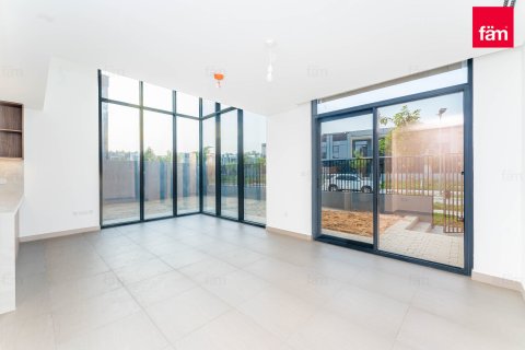 4 bedrooms Villa in Dubai, UAE No. 205536