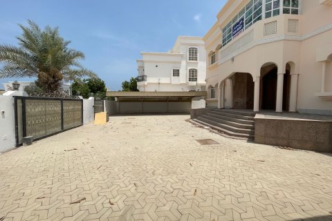 Villa Gemela de 6 dormitorios en Muscat, Oman No. 106899 7