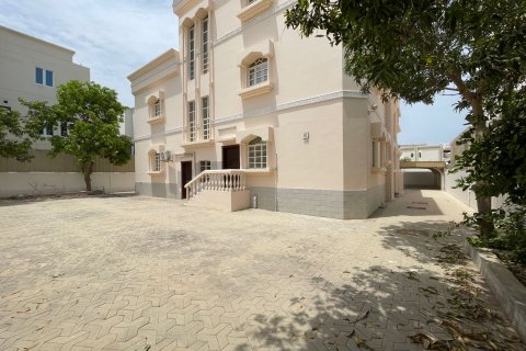 Villa Gemela de 6 dormitorios en Muscat, Oman No. 106899 5