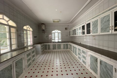 Villa Gemela de 6 dormitorios en Muscat, Oman No. 106899 20