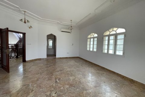 Villa Gemela de 6 dormitorios en Muscat, Oman No. 106899 17
