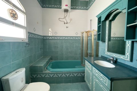 Villa Gemela de 6 dormitorios en Muscat, Oman No. 106899 3