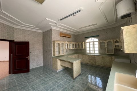 Villa Gemela de 6 dormitorios en Muscat, Oman No. 106899 18