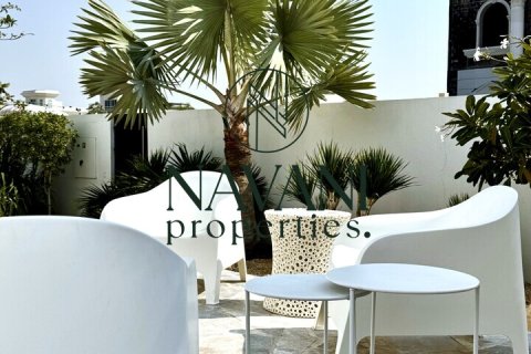 5 bedrooms Properties in Umm Suqeim, UAE No. 44912 15