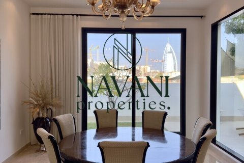 5 bedrooms Properties in Umm Suqeim, UAE No. 44912 7