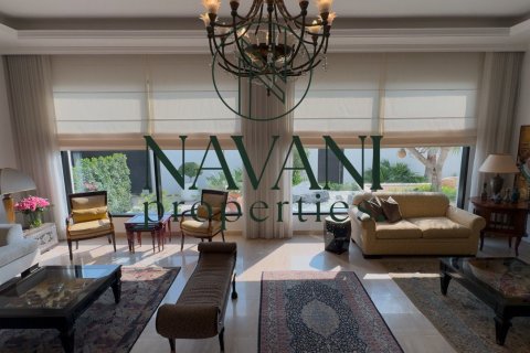 5 bedrooms Properties in Umm Suqeim, UAE No. 44912 21