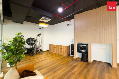 69.4m² Office in Dubai, UAE No. 132199