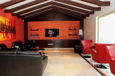 Villa de 4 chambres à Doha, Qatar No. 58445 9