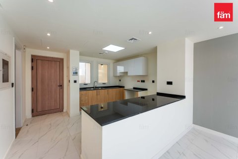 2 bedrooms Townhouse in Dubai, UAE No. 208537 7