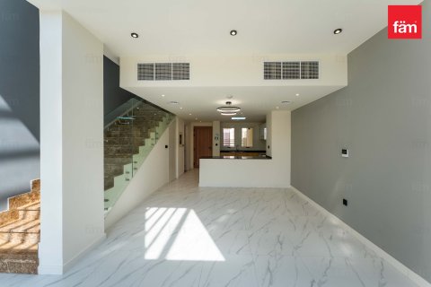2 bedrooms Townhouse in Dubai, UAE No. 208537