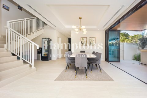 4 bedrooms Villa in DAMAC Hills (Akoya by DAMAC), UAE No. 163342