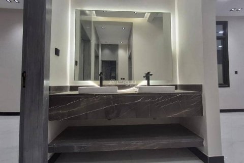 4 bedrooms Apartment in Riyadh, Saudi Arabia No. 60432 11