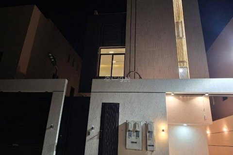 Apartment de 3 dormitorios en Riyadh, Saudi Arabia No. 60431