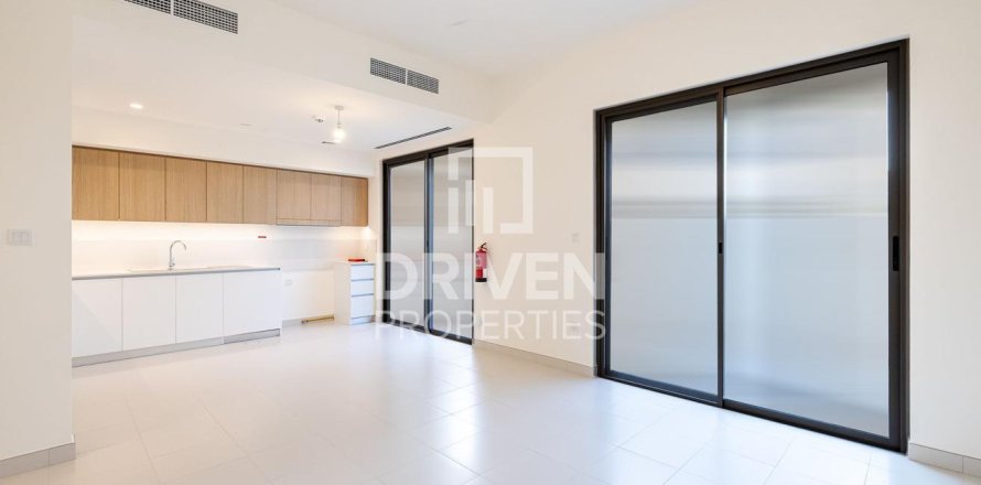 4 غرف نوم تاون هاوس في EMAAR South, الإمارات العربية المتحدة رقم 192193