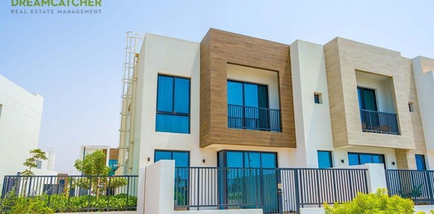 Таунхаус с 3 спальнями в Mina Al Arab, ОАЭ №75618