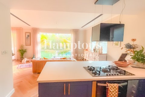 3 bedrooms Villa in Jumeirah Park Homes, UAE No. 162214