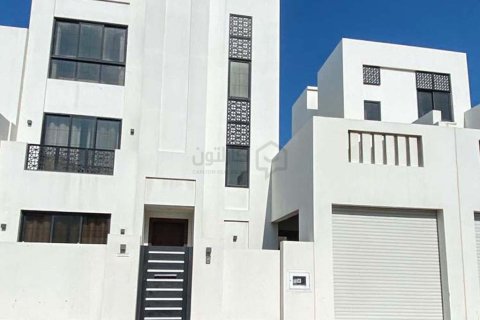 Villa de 5 dormitorios en Al Dair, Bahrain No. 59541