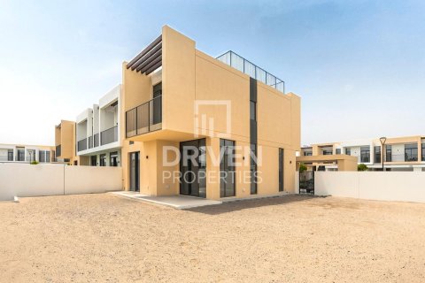 Вилла с 4 спальнями в EMAAR South, ОАЭ №204681