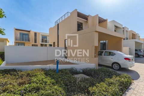 Вилла с 4 спальнями в EMAAR South, ОАЭ №204682