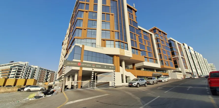 41.5m² Commercial property in As Sib, Oman No. 108493