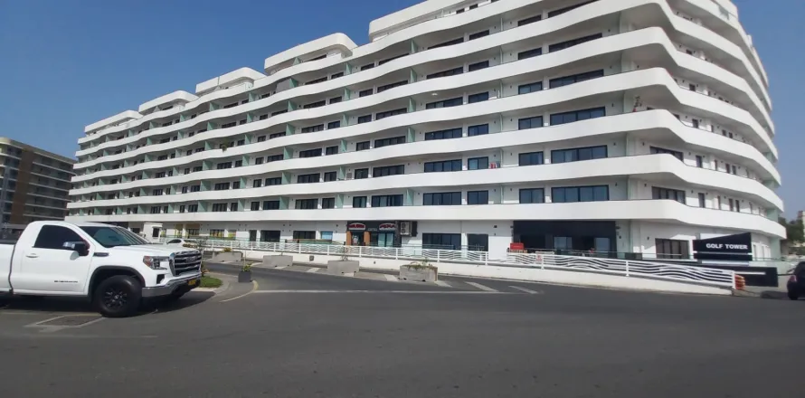 2 bedrooms Apartment in As Sib, Oman No. 108499