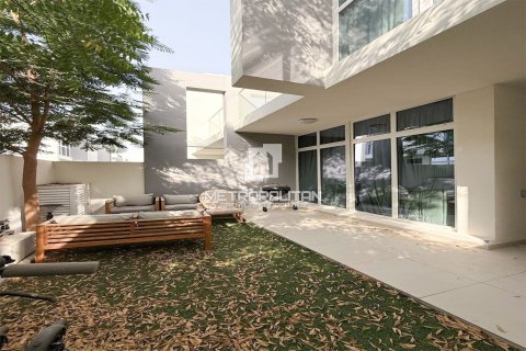 Townhouse de 3 dormitorios en DAMAC Hills (Akoya by DAMAC), UAE No. 128422 4
