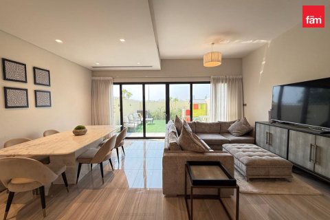 3 bedrooms Townhouse in Dubai, UAE No. 168047