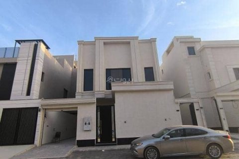 5 bedrooms Villa in Riyadh, Saudi Arabia No. 99497