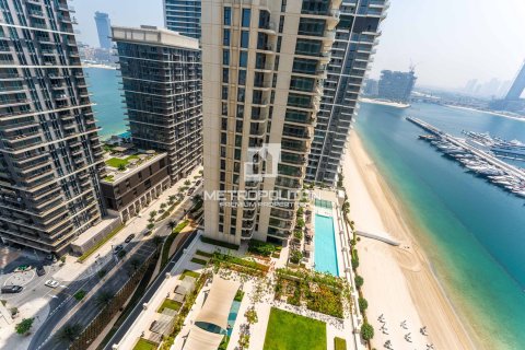 Квартира с 1 спальней в EMAAR Beachfront, ОАЭ №128200 3