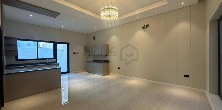 Villa de 4 chambres à Muharraq, Bahrain No. 61437