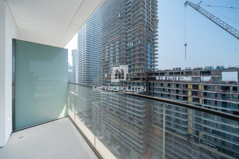 Квартира с 1 спальней в EMAAR Beachfront, ОАЭ №129719 22