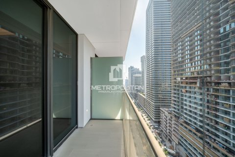Квартира с 1 спальней в EMAAR Beachfront, ОАЭ №129719 23