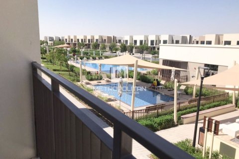 Townhouse de 3 chambres à EMAAR South, UAE No. 130104 17