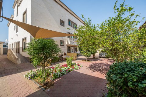 Villa de 7 chambres à Al Khawaneej, UAE No. 202410