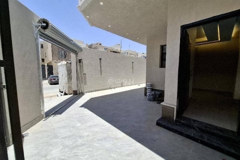 Villa de 6 chambres à Riyadh, Saudi Arabia No. 67525 3