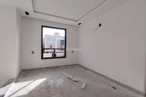 5 bedrooms Villa in Riyadh, Saudi Arabia No. 67521 5
