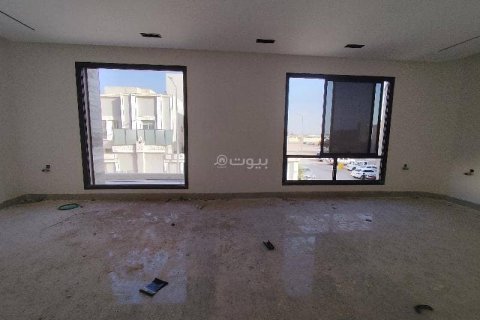 5 bedrooms Villa in Riyadh, Saudi Arabia No. 67521 15