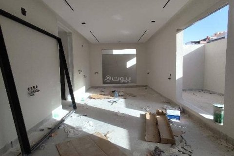 5 bedrooms Villa in Riyadh, Saudi Arabia No. 67521 11