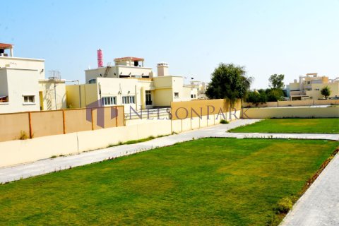 Villa de 4 dormitorios en Doha, Qatar No. 60921 13
