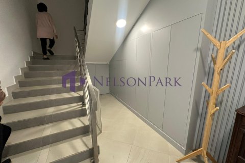 Villa de 5 chambres à Doha, Qatar No. 58440 10