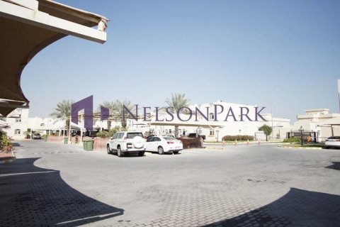 Villa de 3 dormitorios en Doha, Qatar No. 57382 8
