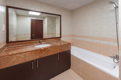 3 bedrooms Apartment in Emirates Crown, UAE No. 164611 7
