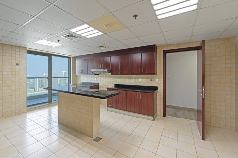 3 bedrooms Apartment in Emirates Crown, UAE No. 164611 21
