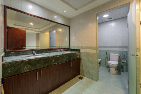 3 bedrooms Apartment in Emirates Crown, UAE No. 164611 8