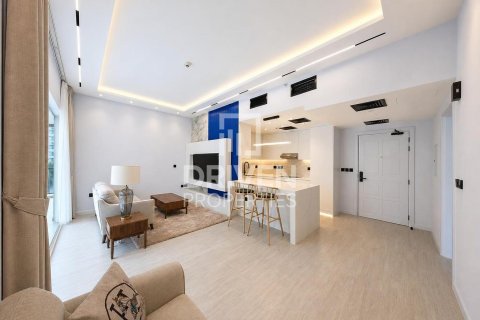 Квартира с 1 спальней в Churchill Towers, ОАЭ №204695